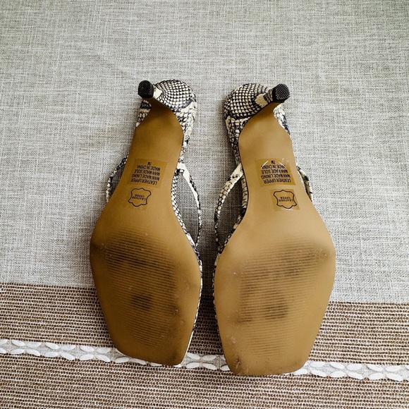 LOFT Snake-Print Thong Kitten Heels - Beige/Black - Picture 9 of 9